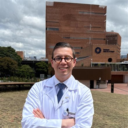 Dr. Carlos José Pérez Rivera
